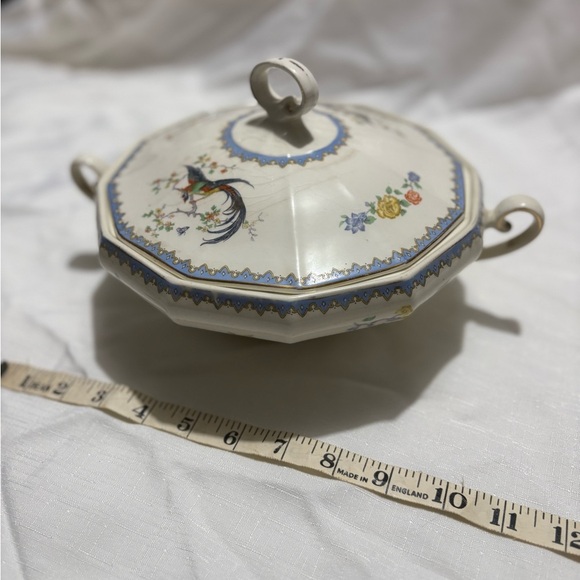 Vintage Floral Patterned Ceramic Tureen with Handles - Picture 2 of 8